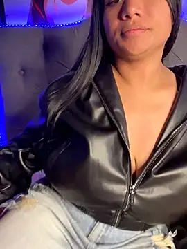 Snapshot of Im_Little chatting on October 24, 2025, 3:05 am Im Little online show from October 24, 2025, 3:05 am