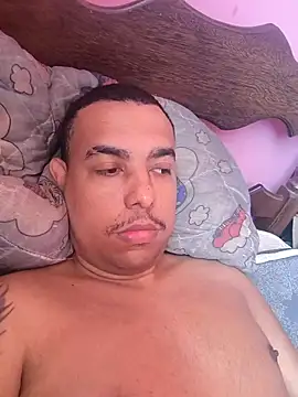 FABINHOSEOAU online show from September 28, 2025, 2:13 pm