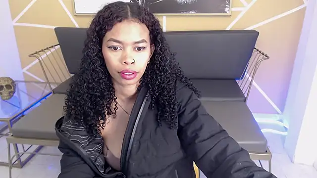 Shenna brunette  online show from March 16, 2025, 1:06 pm