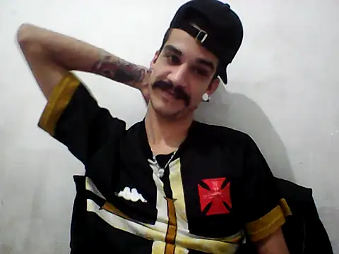 gatobranco001 online show from May 30, 2026, 5:51 pm