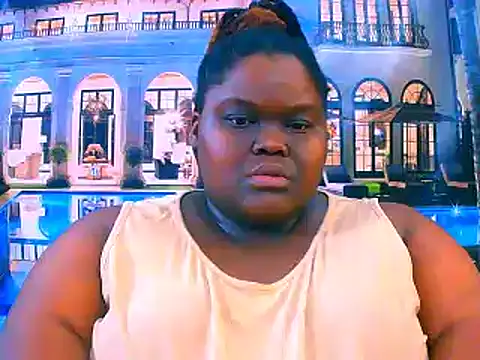 Snapshot of EbonyHotBuns chatting on April 29, 2026, 6:39 am EbonyHotBuns online show from April 29, 2026, 6:39 am