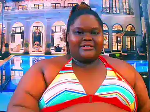 Snapshot of EbonyHotBuns chatting on April 21, 2026, 6:25 pm EbonyHotBuns online show from April 21, 2026, 6:25 pm