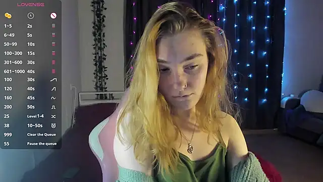 ReddHotPipper online show from February 24, 2025, 1:02 am