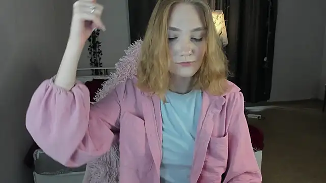 ReddHotPipper online show from September 12, 2025, 2:34 am