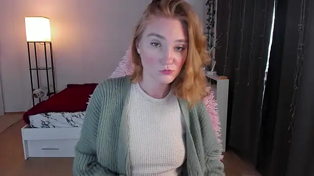 ReddHotPipper online show from September 24, 2025, 4:08 am