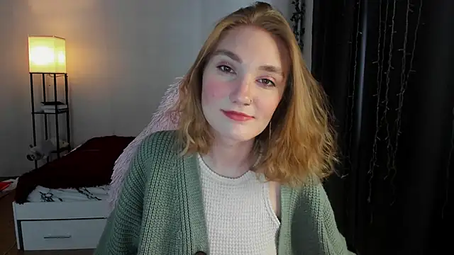 ReddHotPipper online show from October 15, 2025, 2:32 am