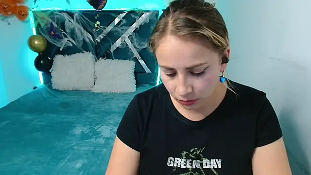 Dana martinezz online show from October 29, 2025, 11:14 pm