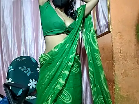 poojaxxx65 online show from November 11, 2025, 11:53 pm