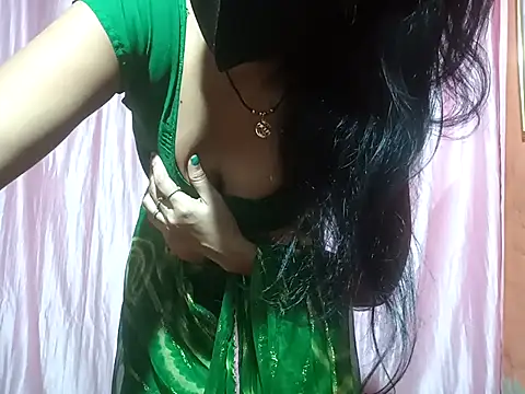 poojaxxx65 online show from March 17, 2025, 11:24 pm