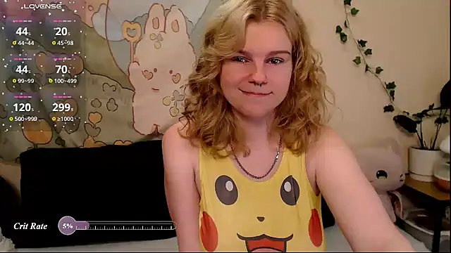 Snapshot of Moona_xx chatting on June 25, 2026, 10:48 pm Moona xx online show from June 25, 2026, 10:48 pm