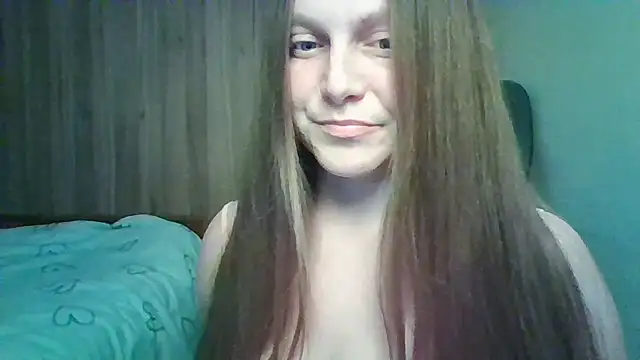 Evasapples online show from March 26, 2026, 9:35 pm