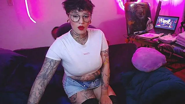 tatouagendecouple online show from September 14, 2025, 12:33 am