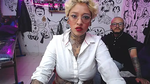 tatouagendecouple online show from February 7, 2025, 10:30 pm