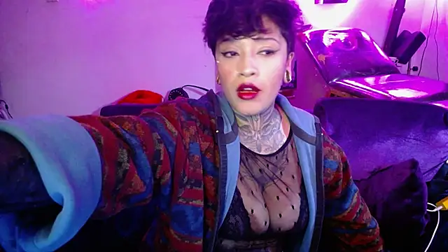 tatouagendecouple online show from September 10, 2025, 4:00 am