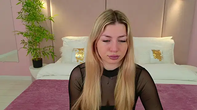 HelenaMorgan online show from March 14, 2025, 3:04 am