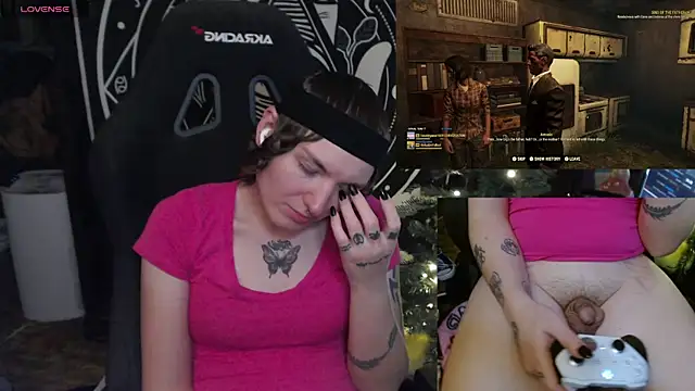 BrandiWRLD 999 online show from January 14, 2025, 4:04 am