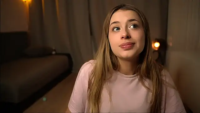 elisa moon online show from December 21, 2024, 5:07 pm