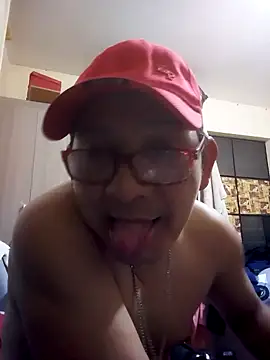 ardiente47 online show from September 15, 2025, 2:45 am