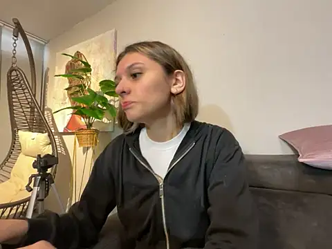 Snapshot of aliisonn_parker26 chatting on March 6, 2025, 7:43 pm aliisonn parker26 online show from March 6, 2025, 7:43 pm