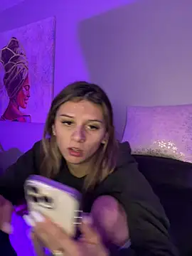 Snapshot of aliisonn_parker26 chatting on February 22, 2025, 11:03 pm aliisonn parker26 online show from February 22, 2025, 11:03 pm