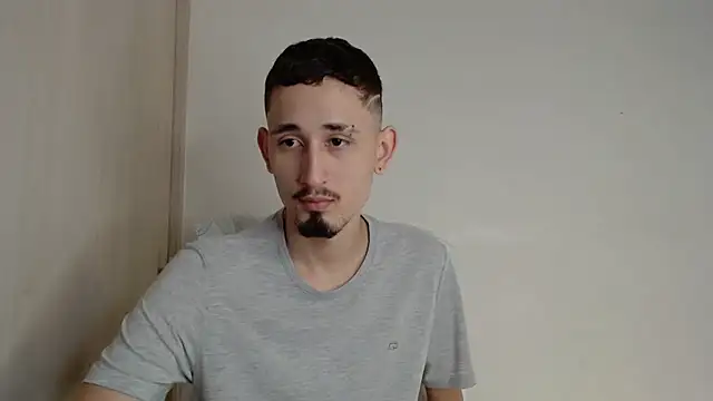 enzo 0814 online show from March 19, 2025, 11:39 am