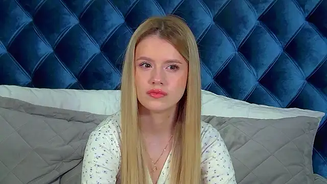 MilanaBalmain online show from March 6, 2026, 4:40 am