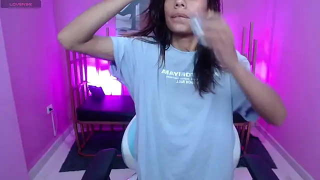 Snapshot of sophia_salas chatting on February 10, 2025, 3:13 am sophia salas online show from February 10, 2025, 3:13 am