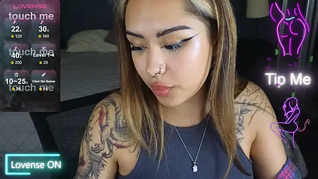 baby  kim online show from September 21, 2025, 8:08 am