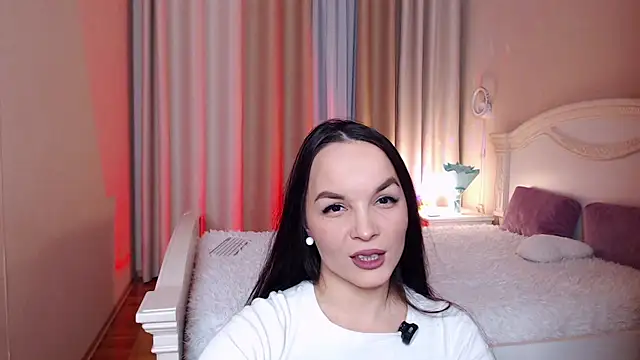 Snapshot of Avylew chatting on December 18, 2025, 9:07 pm Avylew online show from December 18, 2025, 9:07 pm