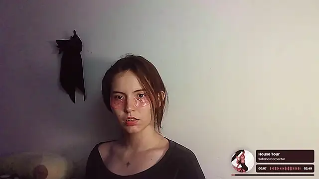 cherrybom969 online show from November 10, 2025, 11:43 pm