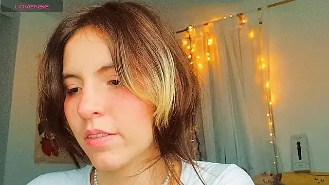 cherrybom969 online show from February 23, 2025, 6:38 am