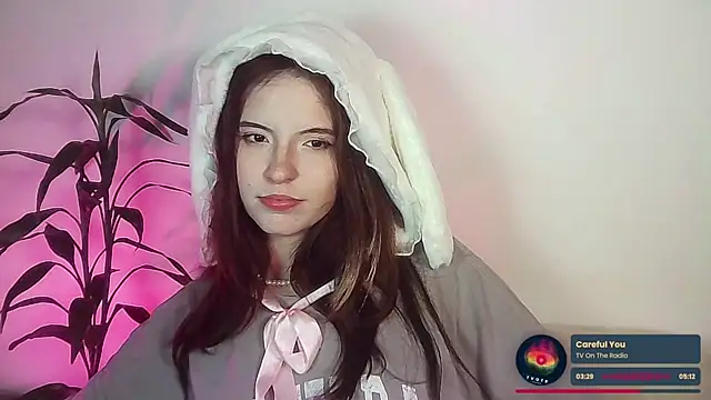 cherrybom969 online show from November 30, 2025, 5:41 am