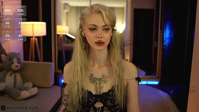ManiFreyja online show from July 18, 2026, 9:12 pm
