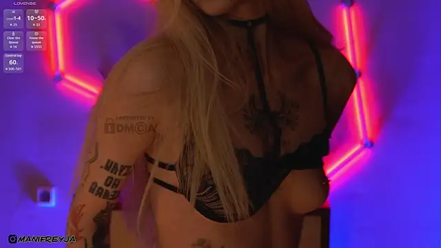 ManiFreyja online show from April 14, 2026, 6:57 pm