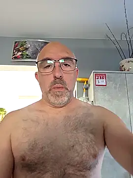 Snapshot of Crosss-23cm chatting on May 8, 2026, 7:56 am Crosss-23cm online show from May 8, 2026, 7:56 am