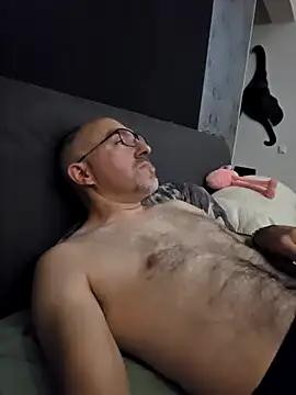 Crosss-23cm online show from October 4, 2025, 8:32 pm