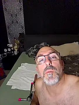 Crosss-23cm online show from October 19, 2025, 4:43 pm