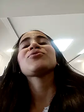 Mia Fischer online show from September 9, 2025, 5:00 pm