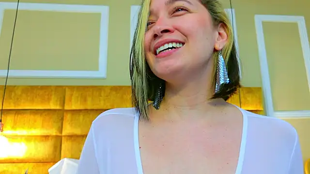 Snapshot of adarussell chatting on February 12, 2026, 3:12 pm adarussell online show from February 12, 2026, 3:12 pm