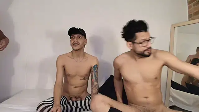 Snapshot of Benjamin_show chatting on December 18, 2025, 2:16 am Benjamin show online show from December 18, 2025, 2:16 am