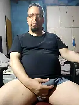 Snapshot of MrBig_2024 chatting on February 4, 2025, 3:11 am MrBig 2024 online show from February 4, 2025, 3:11 am