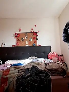 kittymorenita26 online show from January 12, 2025, 2:52 pm