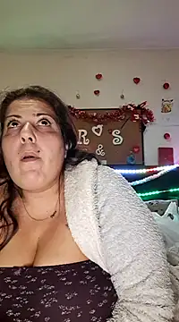 kittymorenita26 online show from December 27, 2024, 11:10 pm