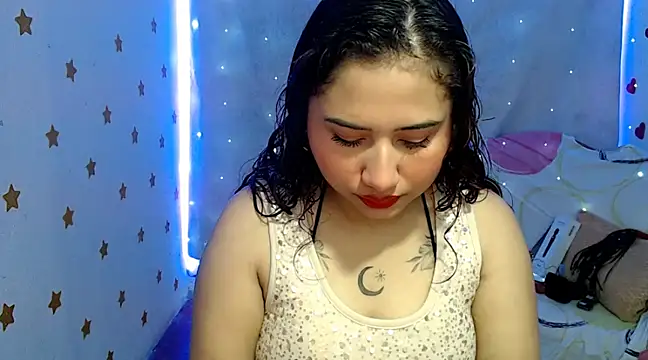 valeriia  118 online show from February 17, 2025, 5:25 am