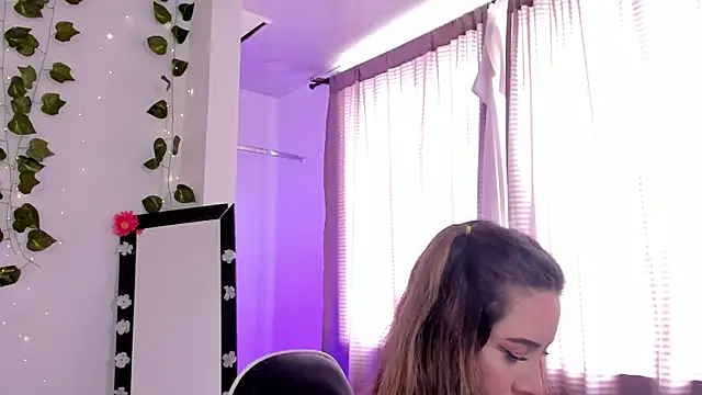 JanneKim online show from September 15, 2025, 4:07 pm