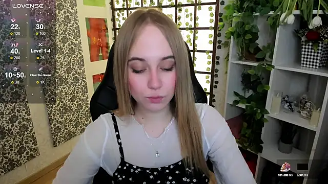 LianaBright online show from March 10, 2025, 1:56 am