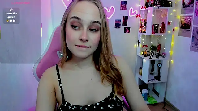 LianaBright online show from February 7, 2026, 2:19 am