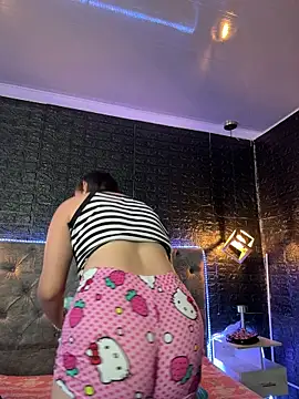 Snapshot of Paloma__LS chatting on April 24, 2026, 8:00 pm Paloma LS online show from April 24, 2026, 8:00 pm