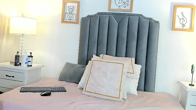 samanta william online show from March 18, 2025, 3:56 am