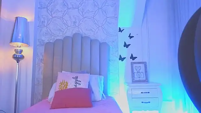 samanta william online show from October 14, 2025, 3:40 am